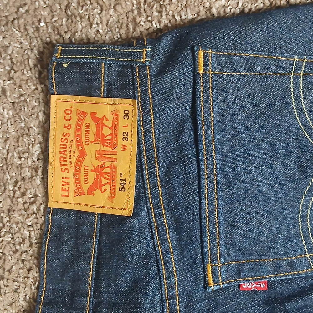 Levi's 541 Premium Athletic Taper Jeans Size W32 L30 - Picture 8 of 16